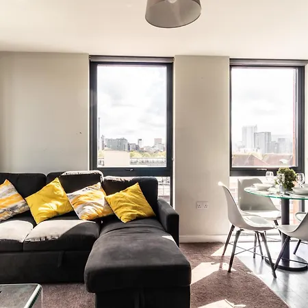 Prime Location 1 Bed Penthouse Apartment Manchester Exterior photo